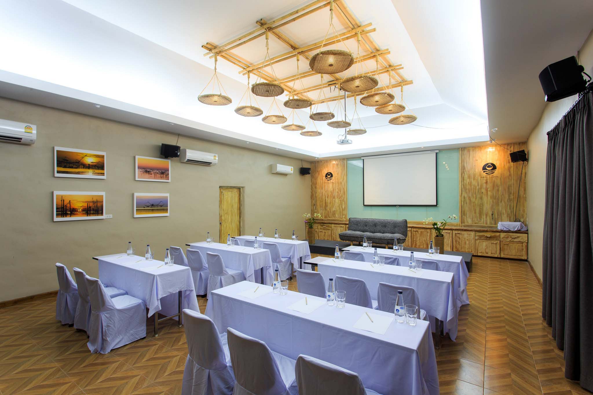 Meeting, Seminar And Training Room